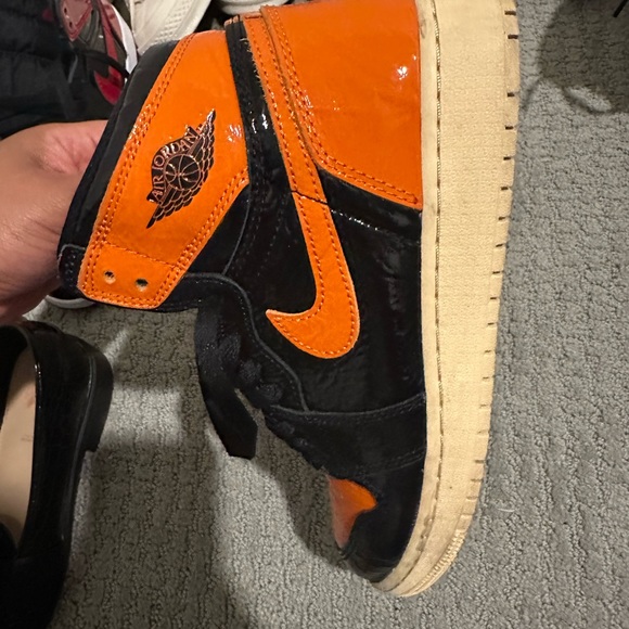 Shattered backboards air Jordan 1 - Picture 2 of 5